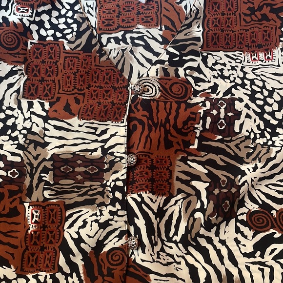 Vintage patchwork leopard printed short sleeve blouse by Truffles - Picture 2 of 7